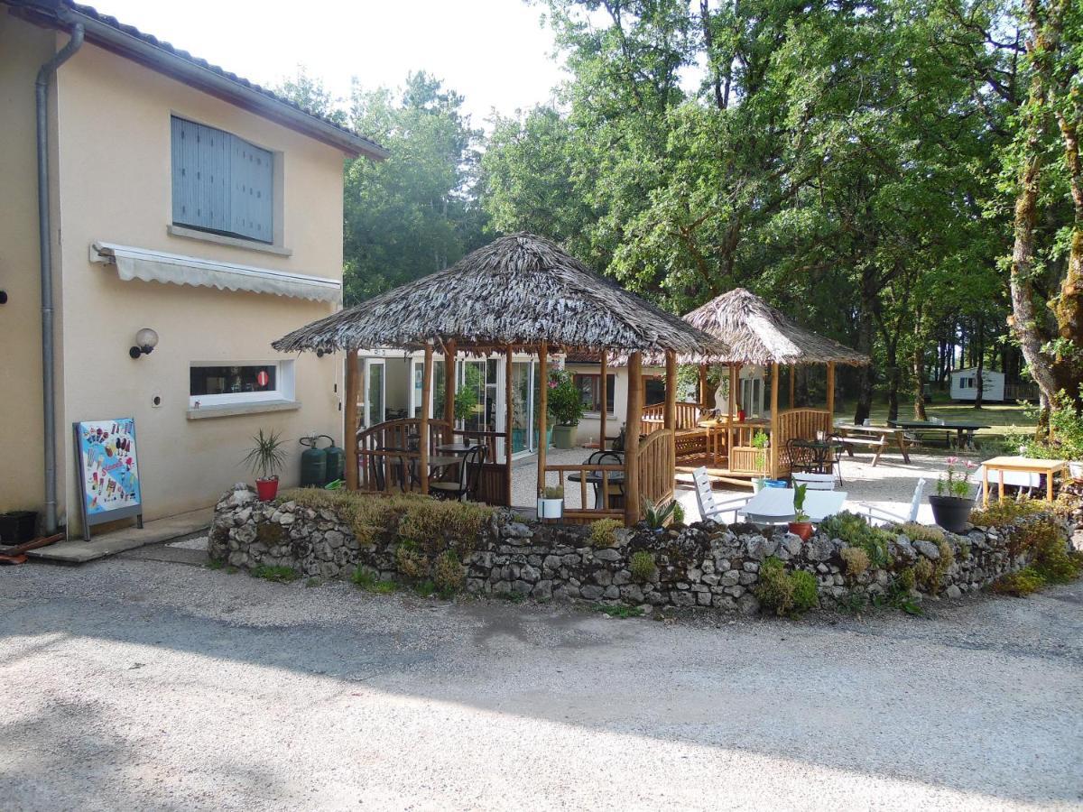 Camping Les Paillotes Payrac Exterior foto