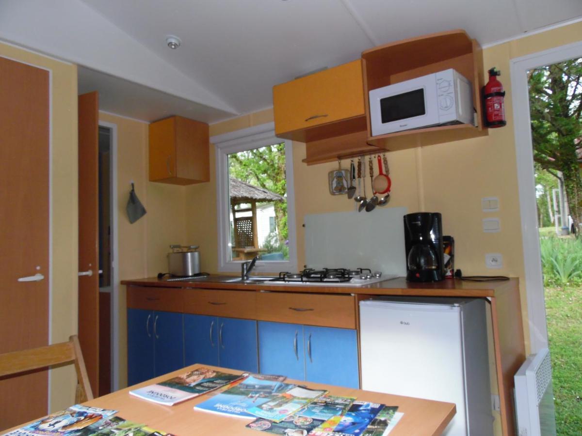 Camping Les Paillotes Payrac Exterior foto